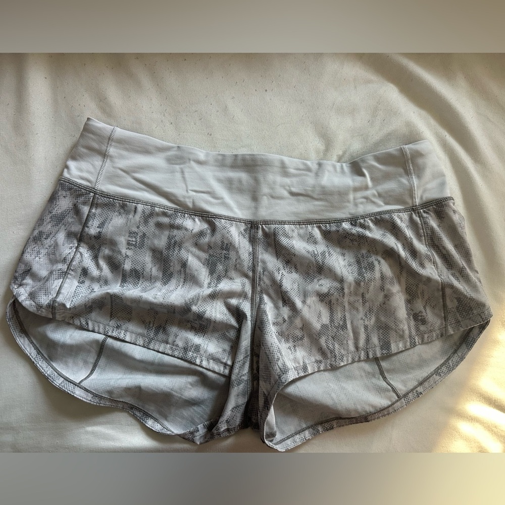 Lululemon Speed up Low Rise 2.5”
